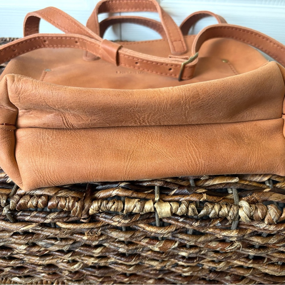 NEW Portland Leather Goods mini crossbody with zip in SUNSET! - Picture 3 of 4